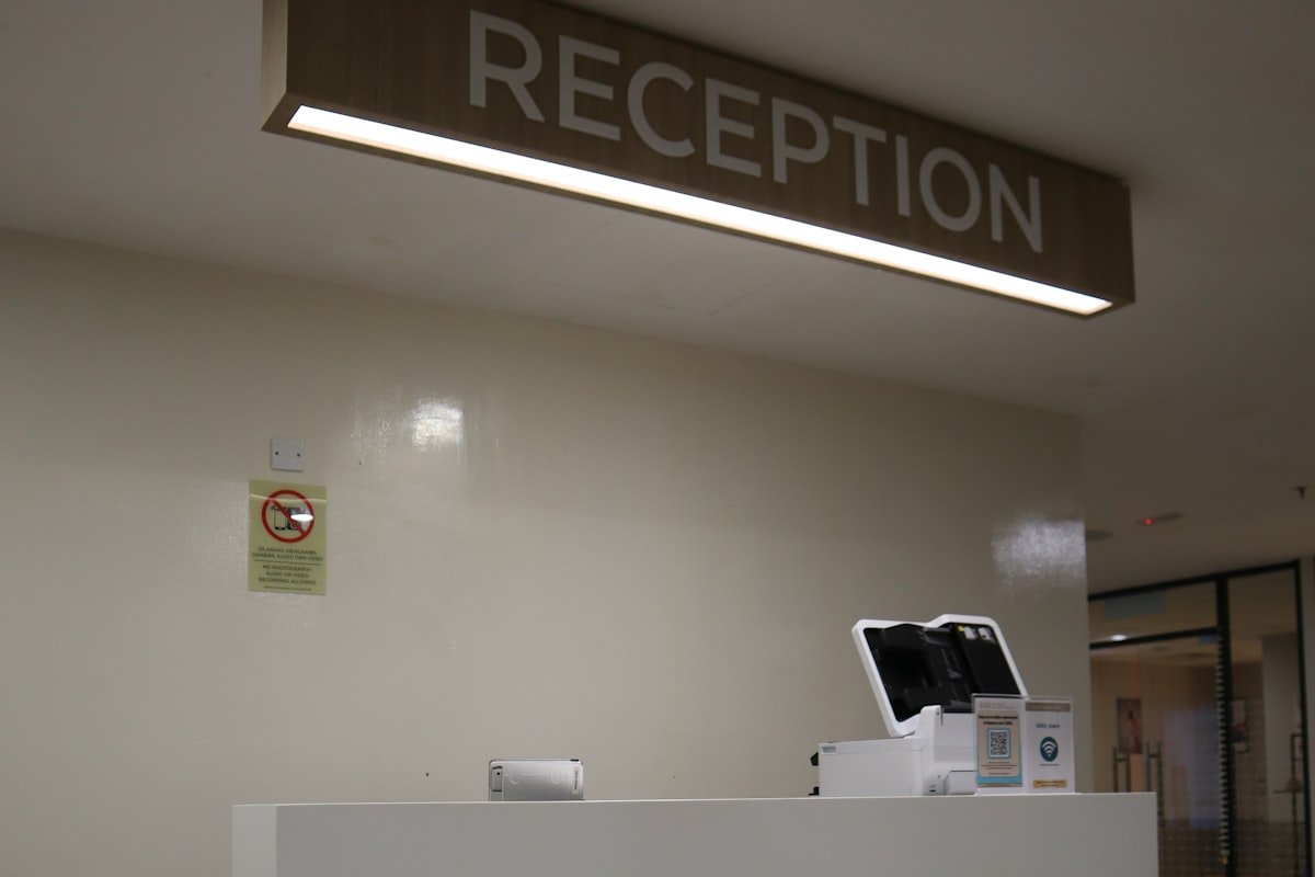 Recepción de un centro psicológico gestionada con Psicosana